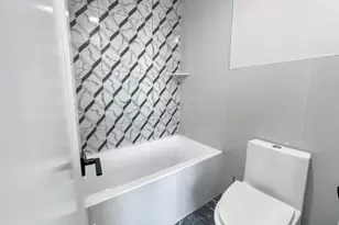 285 Lembeck Ave, Jersey City, NJ 07305 - Photo 17