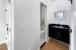 285 Lembeck Ave, Jersey City, NJ 07305 - Photo 31