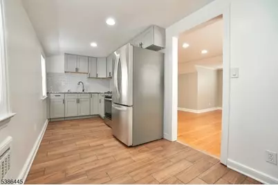 36 Derwent Ave 2nd Fl, Verona, NJ 07044 - Photo 3