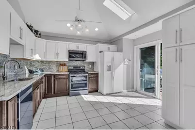 11 Bass Rock Rd, Hopatcong, NJ 07843 - Photo 19