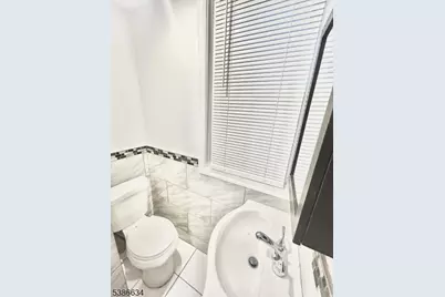 182 Seymour Ave First Fl, Newark, NJ 07108 - Photo 7