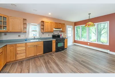 40 Castle Rock Rd, Jefferson Township, NJ 07849 - Photo 5