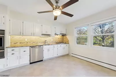 71 Roosevelt St, Roseland, NJ 07068 - Photo 9