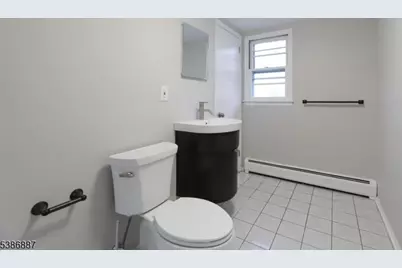 71 Roosevelt St, Roseland, NJ 07068 - Photo 3