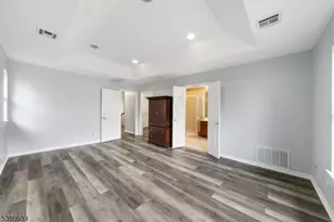 790 Green Ln, Union Township, NJ 07083 - Photo 17