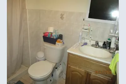 7 Kossuth St, Newark, NJ 07105 - Photo 17