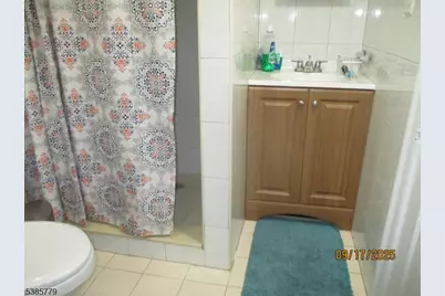 7 Kossuth St, Newark, NJ 07105 - Photo 9