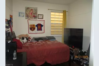 63 Warwick St, Newark, NJ 07105 - Photo 5