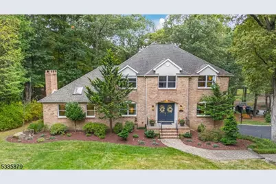 8 Denise Dr, Kinnelon, NJ 07405 - Photo 1