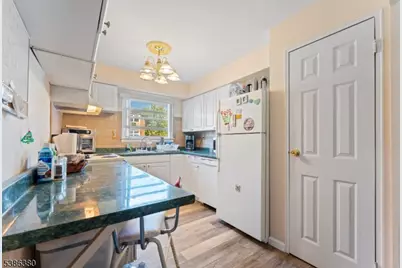 528 Andria Ave Apt #255, Hillsborough Township, NJ 08844 - Photo 5