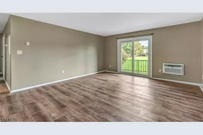 807 Eves Dr #1B, Hillsborough Township, NJ 08844 - Photo 5