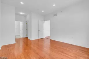 182 Victoria Dr, Bridgewater Twp., NJ 07920 - Photo 17