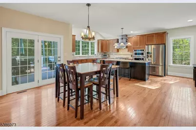 33 Chancellor Way, Washington Township, NJ 07853 - Photo 9