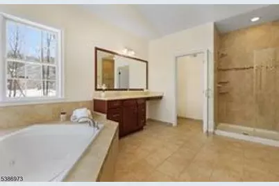 33 Chancellor Way, Washington Township, NJ 07853 - Photo 25