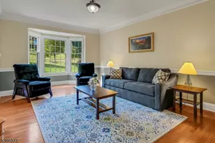 33 Chancellor Way, Washington Township, NJ 07853 - Photo 11