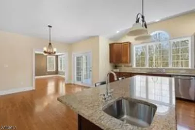 33 Chancellor Way, Washington Township, NJ 07853 - Photo 15