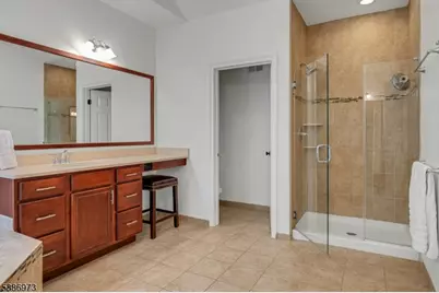 33 Chancellor Way, Washington Township, NJ 07853 - Photo 17