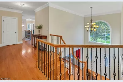 33 Chancellor Way, Washington Township, NJ 07853 - Photo 5