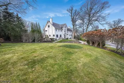 60 Fernwood Rd, Summit, NJ 07901 - Photo 3