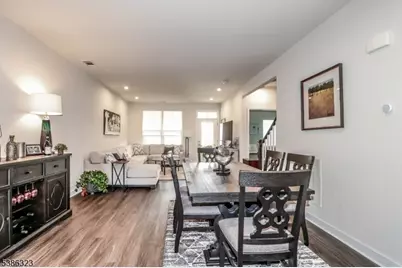 10 Sparrowhawk St, Washington Township, NJ 07882 - Photo 9