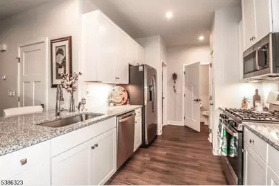 10 Sparrowhawk St, Washington Township, NJ 07882 - Photo 7