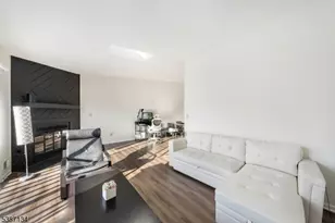 1002 Spruce Hills Dr, Glen Gardner, NJ 08826 - Photo 11