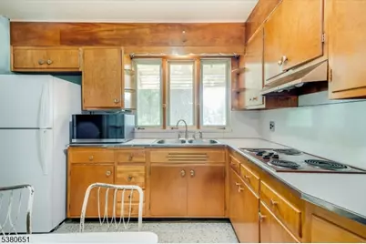 596 Meadow Rd, Bridgewater, NJ 08807 - Photo 9