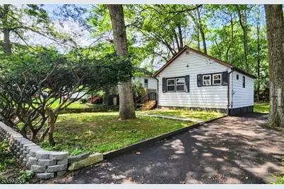 720 Brooklyn Mountain Rd, Hopatcong, NJ 07843 - Photo 9