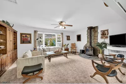 92 Lakeview Ter, Oakland, NJ 07436 - Photo 5
