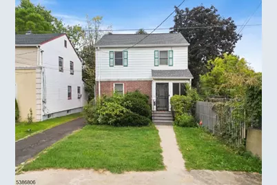 326 Eastern Pkwy, Newark, NJ 07106 - Photo 1