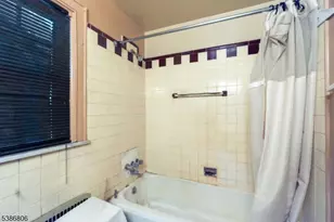 326 Eastern Pkwy, Newark, NJ 07106 - Photo 23