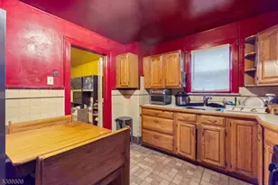 326 Eastern Pkwy, Newark, NJ 07106 - Photo 15