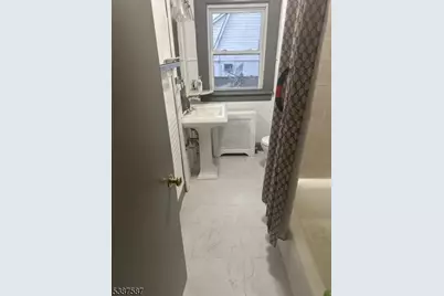 191 Hollywood Ave, Irvington, NJ 07111 - Photo 1