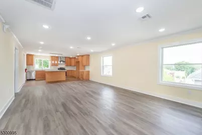 67 Harrison St, Nutley, NJ 07110 - Photo 7