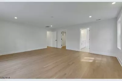 34 E Glen Rd, Denville, NJ 07834 - Photo 23