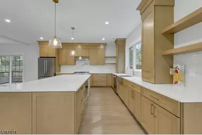 34 E Glen Rd, Denville, NJ 07834 - Photo 13