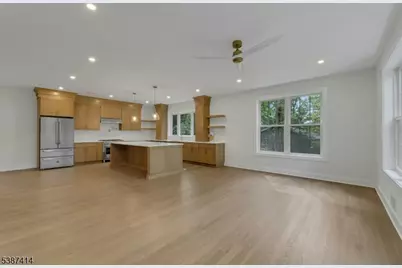 34 E Glen Rd, Denville, NJ 07834 - Photo 11