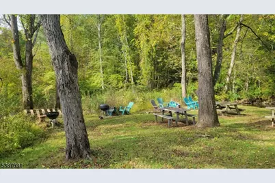 284 W Mill Rd, Washington Township, NJ 07853 - Photo 5