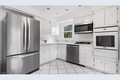 341 Trotting Rd, Union Township, NJ 07083 - Photo 7