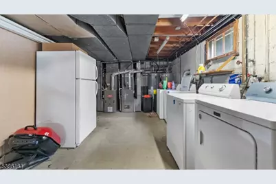 341 Trotting Rd, Union Township, NJ 07083 - Photo 13