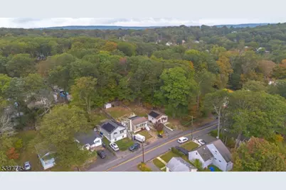 176 Monroe Trl, Hopatcong, NJ 07843 - Photo 19