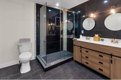 784 Valley St, Union Township, NJ 07088 - Photo 3