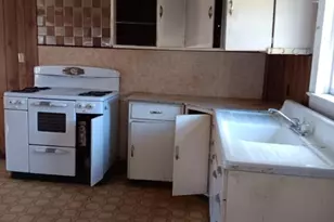 157 Westfield Ave, Clark Township, NJ 07066 - Photo 7