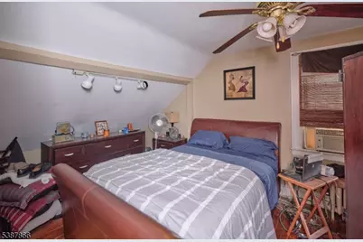 292 Crann St, Hillside, NJ 07205 - Photo 9