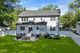 37 Wade Dr, Summit, NJ 07901 - Photo 1