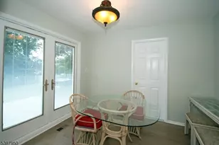 25 Hughes Rd, Franklin Township, NJ 08873 - Photo 9