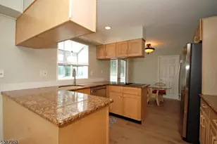 25 Hughes Rd, Franklin Township, NJ 08873 - Photo 17