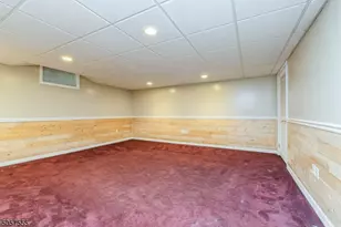 27 Rolling Views Dr, Woodland Park, NJ 07424 - Photo 23