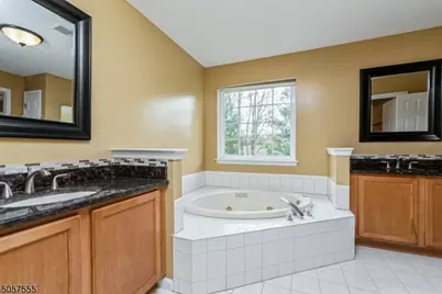 27 Rolling Views Dr, Woodland Park, NJ 07424 - Photo 17