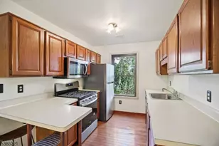 915 Spruce Hills Dr, Glen Gardner, NJ 08826 - Photo 11